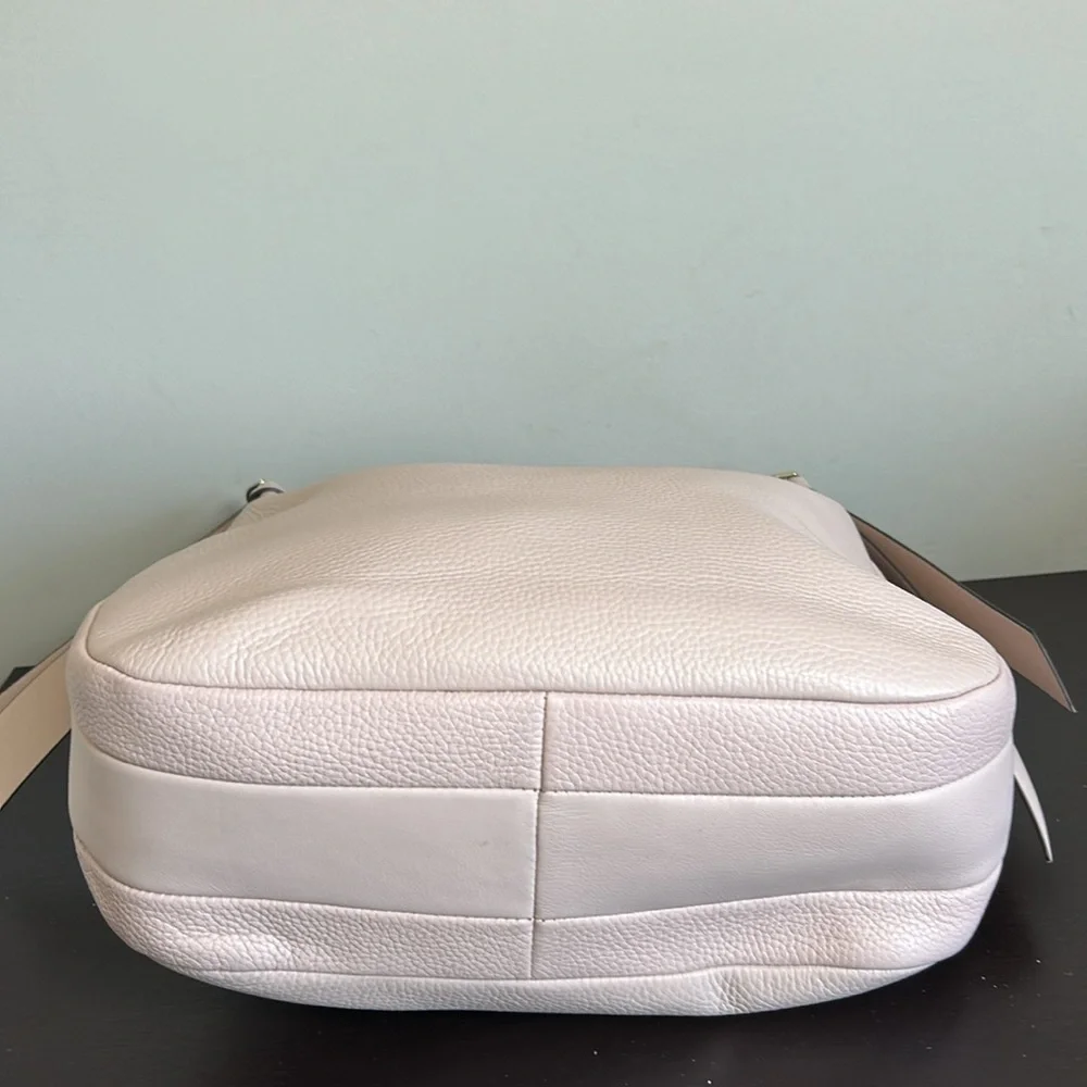 Kate Spade New York Lake Large Hobo Bag Pebbled Leather Pink Pockets Zip Close